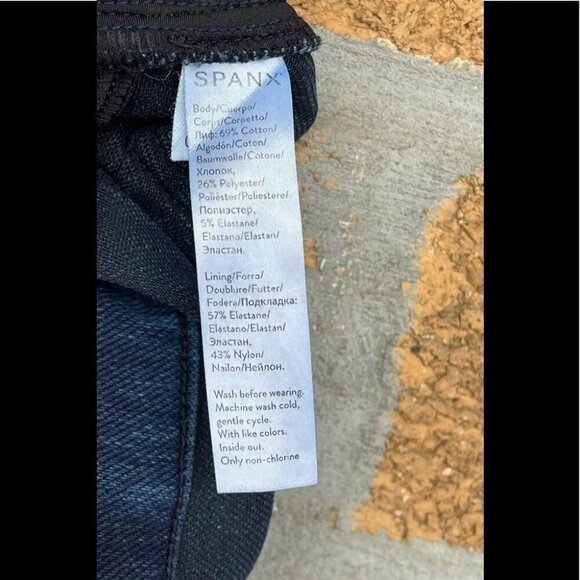 Spanx Jean-Ish Ankle Leggings jeans medium - Picture 8 of 9